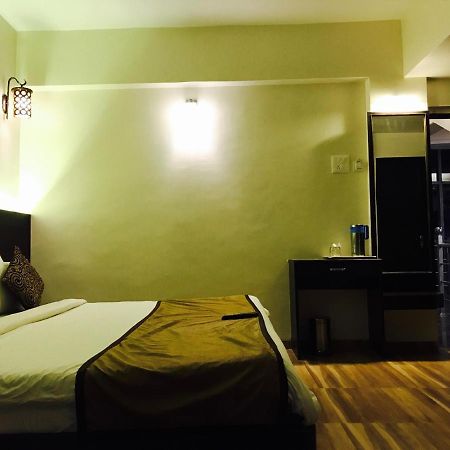 Hotel Sai Kripa Imperial Daman Bagian luar foto